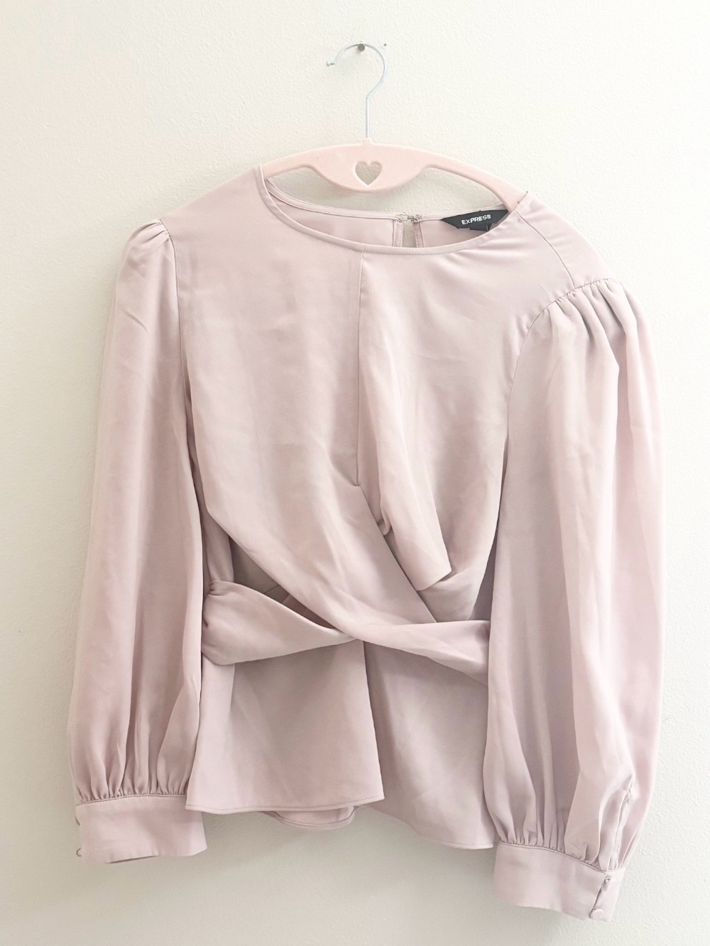 5/$15 🩷 MUST BUNDLE Express Dusty Pink Twist-Front Long Sleeve Blouse